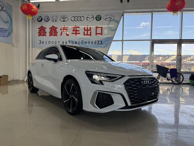 Audi A3 2022, фото 3