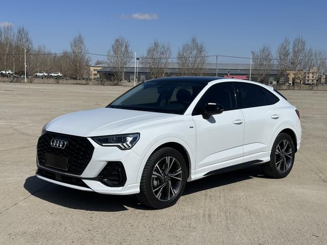 Audi Q3 Sportback 2022, 2 л турбо, робот (DCT), передний, пробег 62 000 км — авто из Китая с пробегом