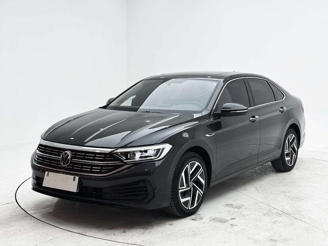 Volkswagen Jetta 2023, 1.4 л турбо, робот (DCT), передний, пробег 50 000 км — авто из Китая с пробегом