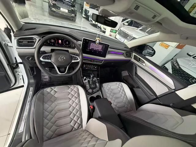 Volkswagen Tayron 2023, фото 9