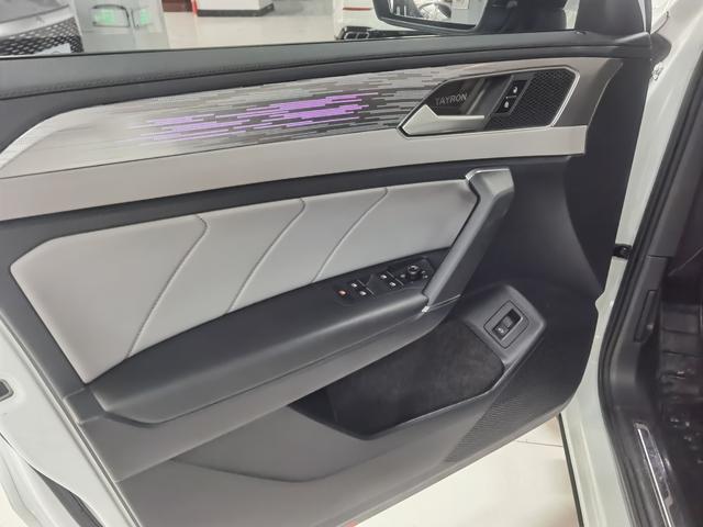 Volkswagen Tayron 2023, фото 15