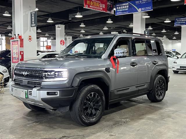 Fangchenbao Bao5 2023, 1.5 л турбо, вариатор (CVT), полный, пробег 29 000 км — авто из Китая с пробегом