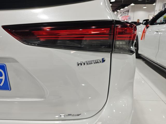 Toyota Crown 2024, фото 10