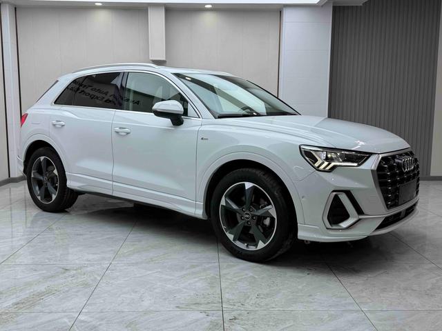 Audi Q3 2022, фото 3