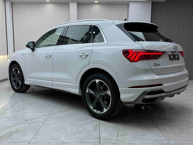 Audi Q3 2022, фото 4
