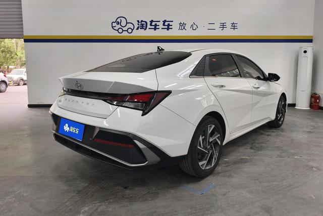 Hyundai Elantra 2023, фото 9