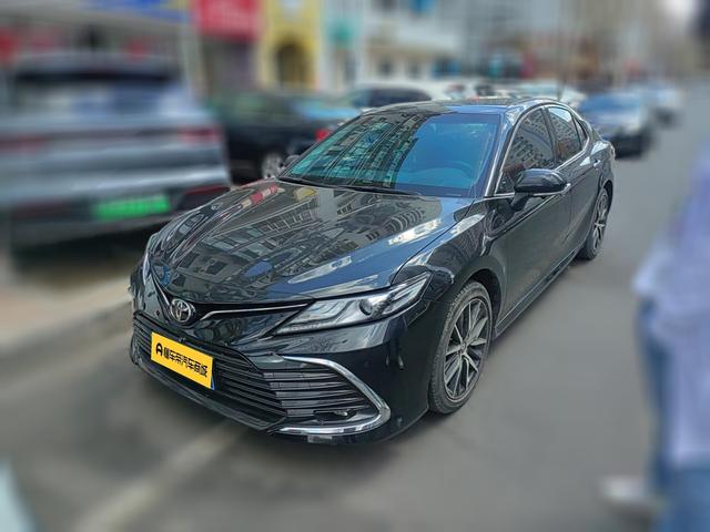 Toyota Camry 2022, 2.5 л, автомат, передний, пробег 29 900 км — авто из Китая с пробегом