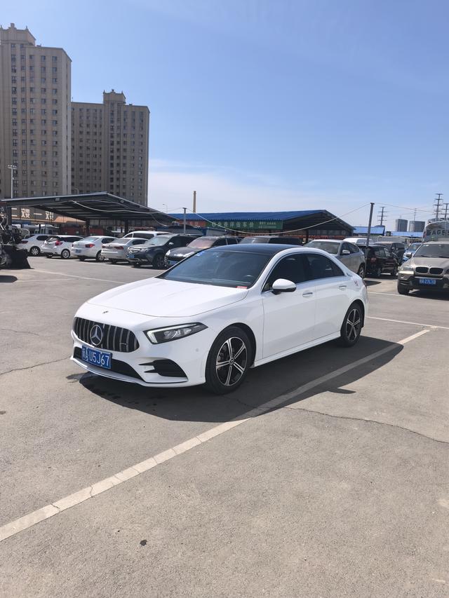 Mercedes-Benz A-Class 2022, 1.3 л турбо, робот (DCT), передний, пробег 70 000 км — авто из Китая с пробегом