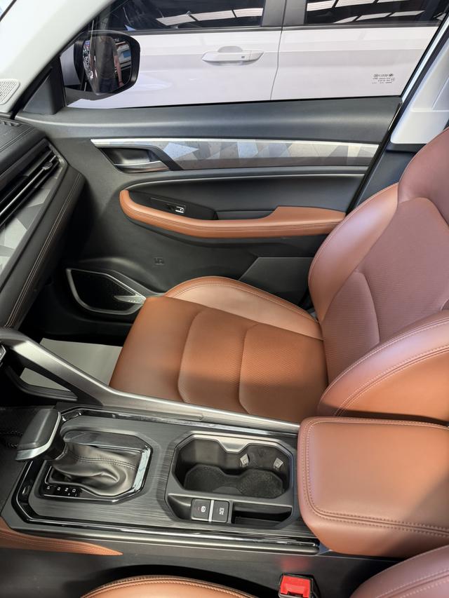 Geely Emgrand X6 2021, фото 9