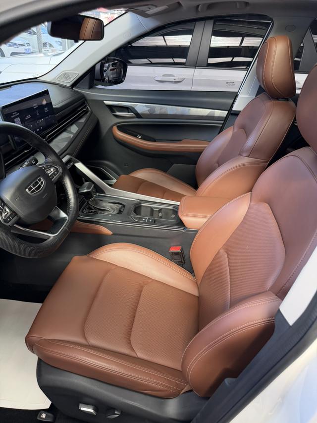 Geely Emgrand X6 2021, фото 11