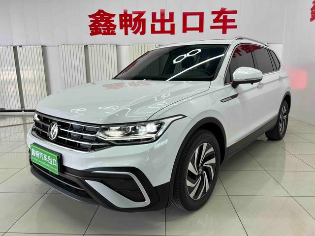 Volkswagen Tiguan 2023, 1.4 л турбо, робот (DCT), передний, пробег 29 000 км — авто из Китая с пробегом