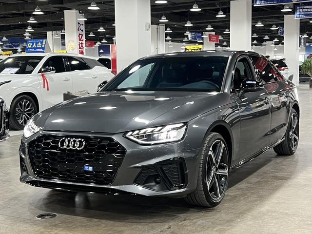 Audi A4L 2025, 2 л турбо, робот (DCT), передний, пробег 19 000 км — авто из Китая с пробегом