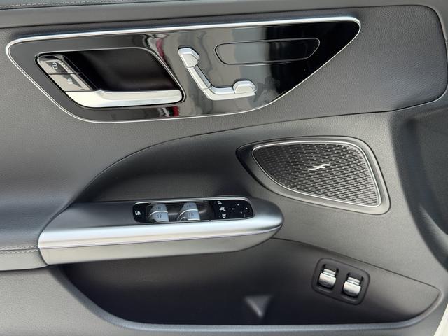 Mercedes-Benz C-Class 2024, фото 7