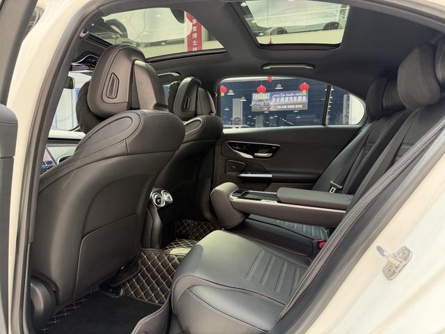 Mercedes-Benz C-Class 2024, фото 9
