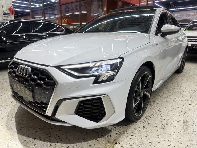 Audi A3 2022, 1.4 л турбо, робот (DCT), передний, пробег 34 000 км — авто из Китая с пробегом