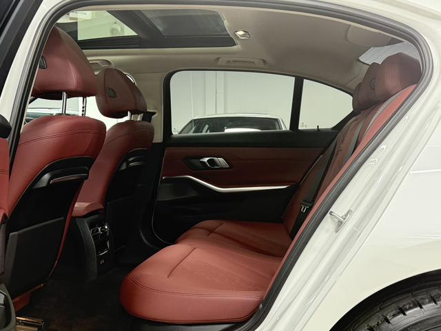 BMW 3 2022, фото 17