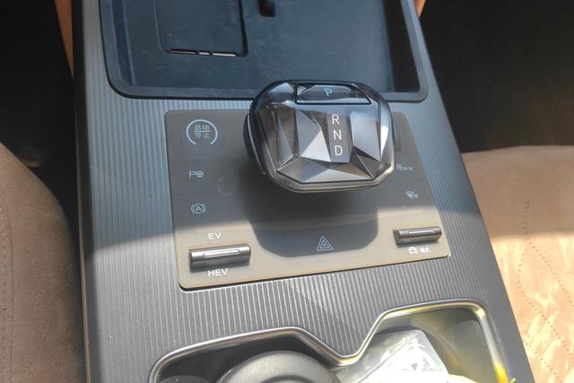BYD Song L DM 2024, фото 16