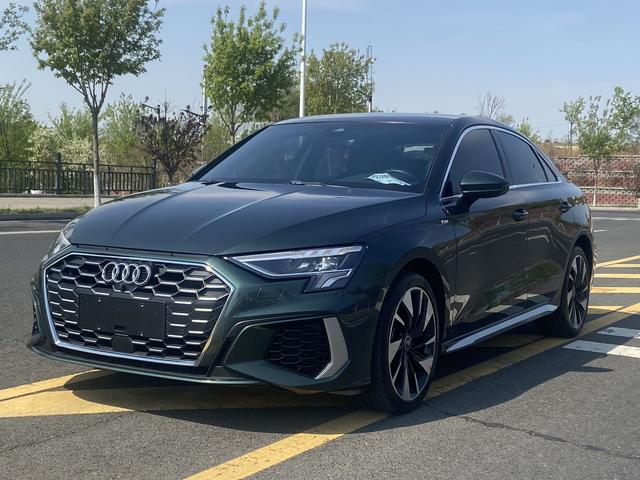 Audi A3 2022, 1.4 л турбо, робот (DCT), передний, пробег 57 000 км — авто из Китая с пробегом