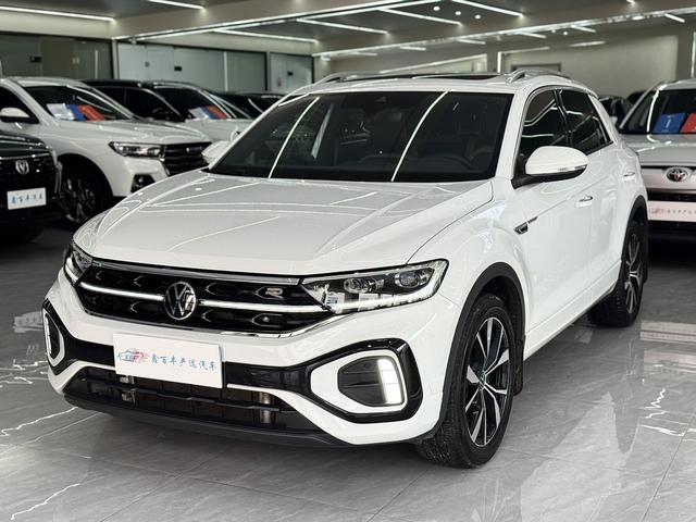 Volkswagen T-Roc 2024, 1.5 л турбо, робот (DCT), передний, пробег 24 000 км — авто из Китая с пробегом