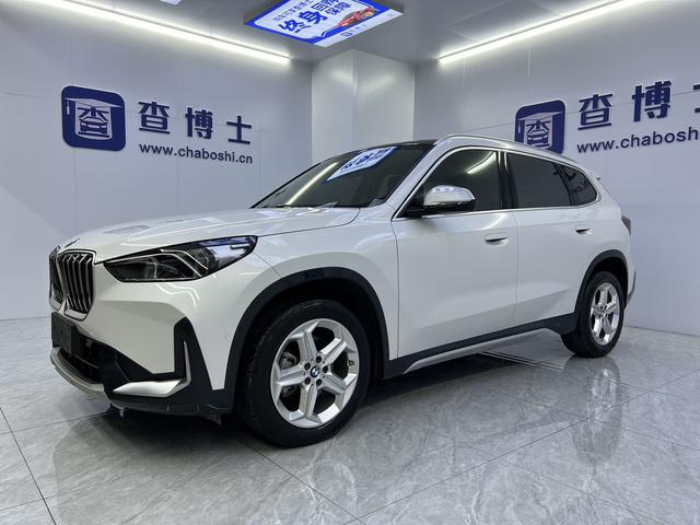 BMW X1 2023, 1.5 л турбо, робот (DCT), передний, пробег 38 500 км — авто из Китая с пробегом