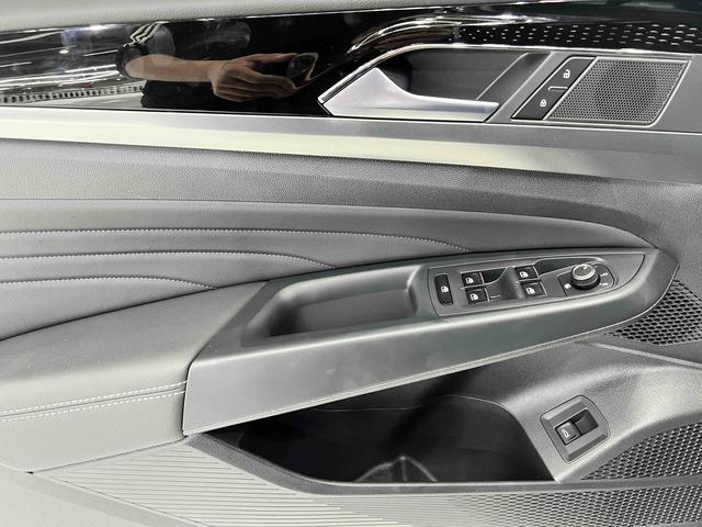 Volkswagen Passat 2022, фото 7