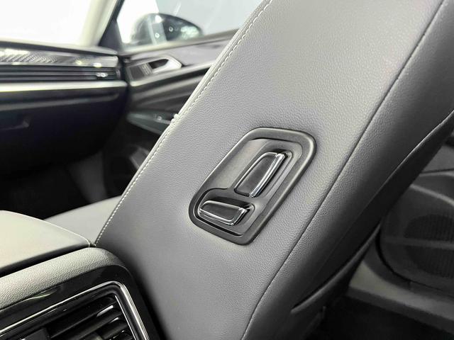 Volkswagen Passat 2022, фото 15
