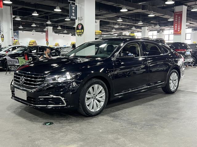 Volkswagen Passat 2021, 1.4 л турбо, робот (DCT), передний, пробег 57 000 км — авто из Китая с пробегом
