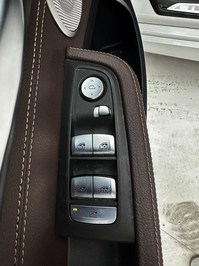 BMW 1 Series 2021, фото 16