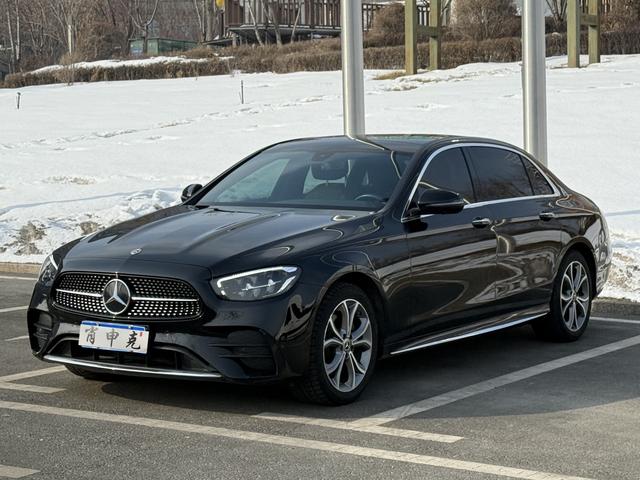 Mercedes-Benz E-Class 2023, 2 л турбо, автомат, задний, пробег 65 700 км — авто из Китая с пробегом
