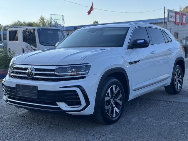 Volkswagen Teramont 2022, 2 л турбо, робот (DCT), полный, пробег 90 000 км — авто из Китая с пробегом