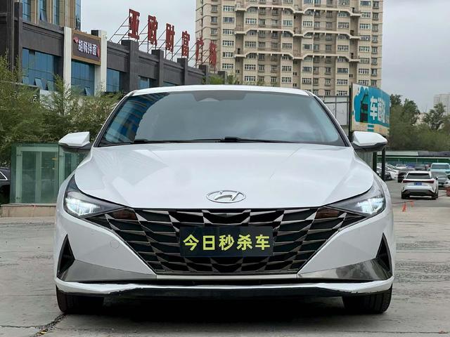 Hyundai Elantra 2021, фото 2