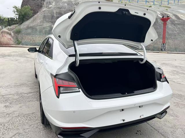 Hyundai Elantra 2021, фото 13