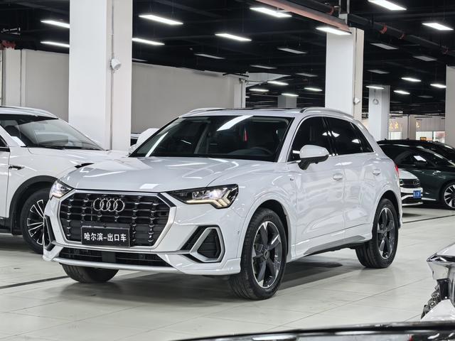 Audi Q3 2023, 1.4 л турбо, робот (DCT), передний, пробег 31 000 км — авто из Китая с пробегом
