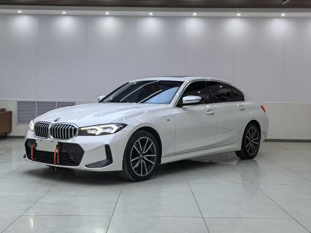 BMW 3 2023, 2 л турбо, автомат, задний, пробег 35 000 км — авто из Китая с пробегом