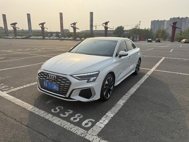 Audi A3 2022, 1.4 л турбо, робот (DCT), передний, пробег 49 000 км — авто из Китая с пробегом