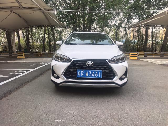 Toyota Yaris 2022, фото 2