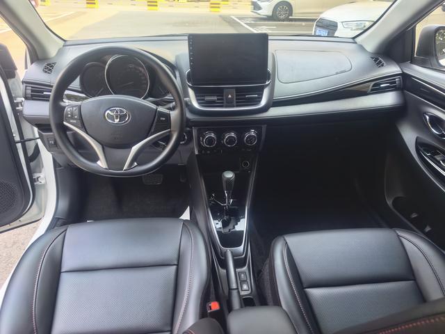 Toyota Yaris 2022, фото 11