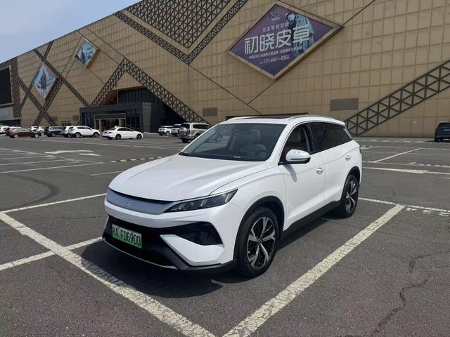 BYD Song Pro DM 2025, 1.5 л, вариатор (CVT), передний, пробег 32 000 км — авто из Китая с пробегом