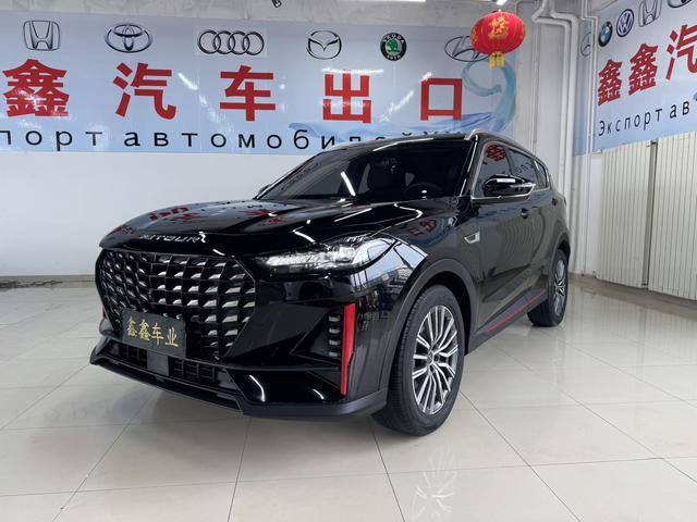 Jietu X70 PRO 2023, 1.5 л турбо, робот (DCT), передний, пробег 33 000 км — авто из Китая с пробегом