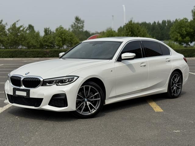 BMW 3 2021, 2 л турбо, автомат, задний, пробег 70 000 км — авто из Китая с пробегом