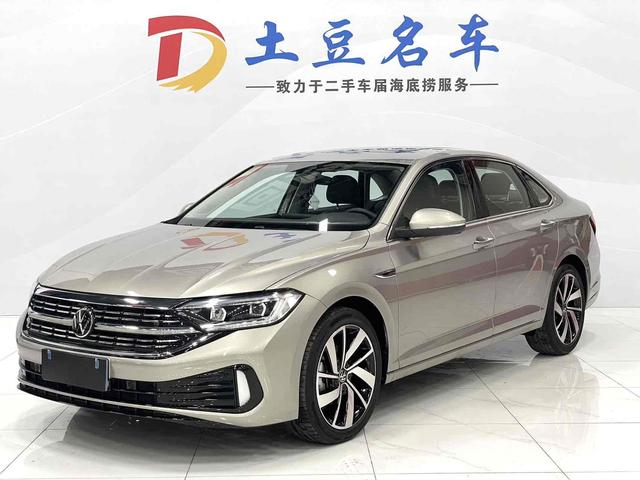 Volkswagen Jetta 2023, 1.5 л турбо, робот (DCT), передний, пробег 34 000 км — авто из Китая с пробегом