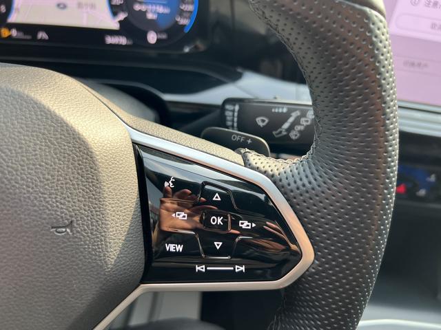 Volkswagen Golf 2023, фото 15
