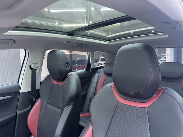 Skoda Karoq 2024, фото 15