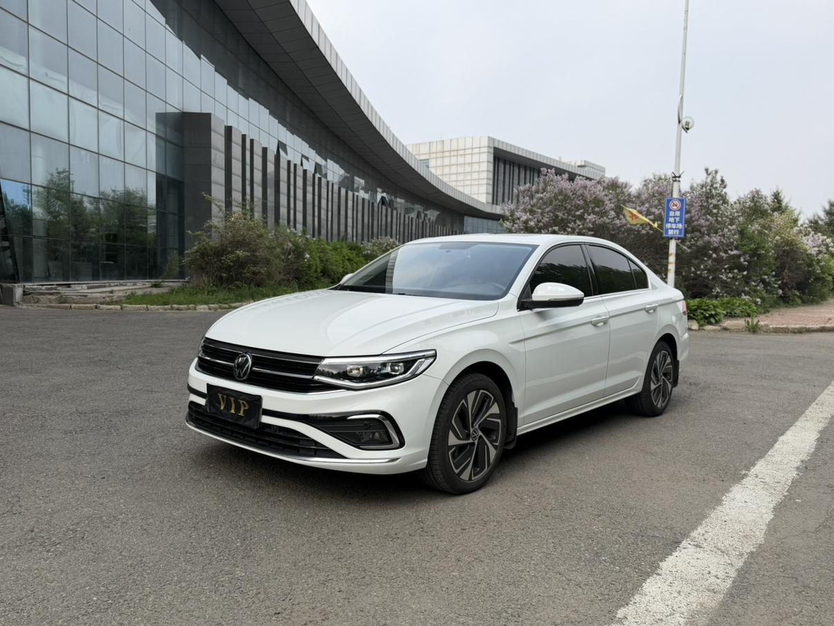 Volkswagen Bora 2023, 1.2 л турбо, робот (DCT), передний, пробег 46 000 км — авто из Китая с пробегом