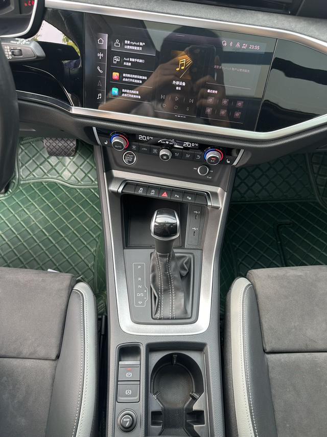 Audi Q3 2022, фото 15