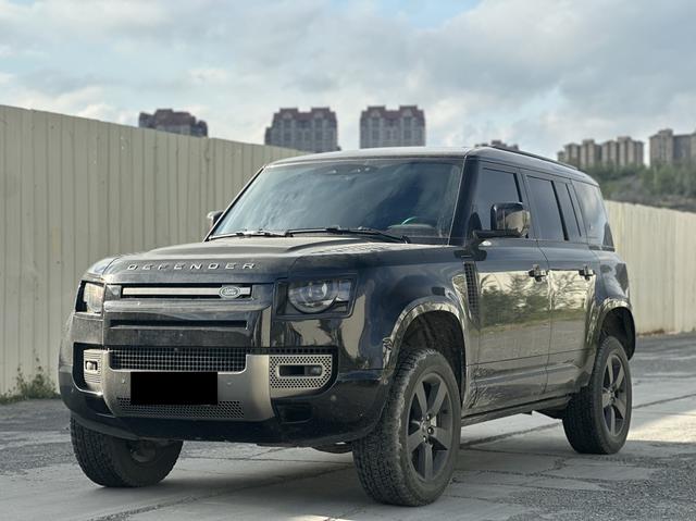 Land Rover Defender 2024, 3 л, автомат, полный, пробег 40 000 км — авто из Китая с пробегом