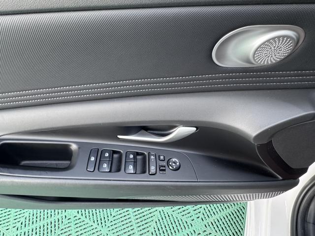 Hyundai Elantra 2023, фото 9