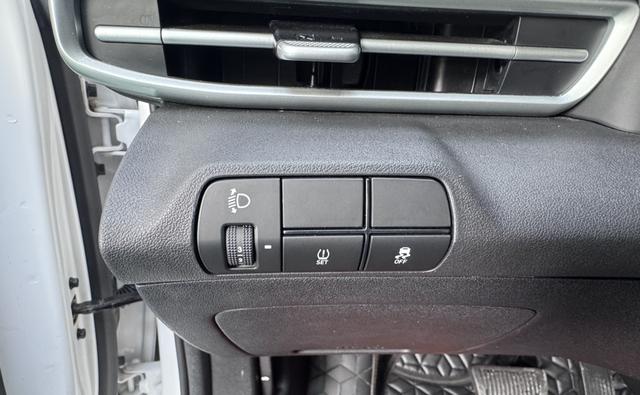 Hyundai Elantra 2023, фото 13