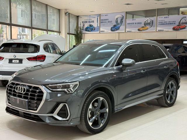 Audi Q3 2023, 1.4 л турбо, робот (DCT), передний, пробег 24 000 км — авто из Китая с пробегом