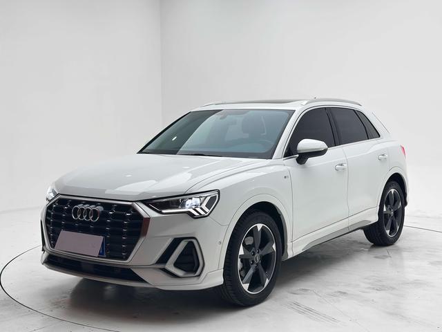 Audi Q3 2022, 1.4 л турбо, робот (DCT), передний, пробег 51 700 км — авто из Китая с пробегом